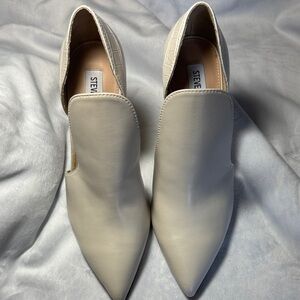 Steve Madden Cream Pointed Flats